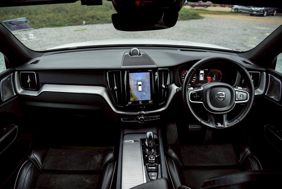 รหัสรถ CBL8457 Volvo XC60 Recharge T8 R-Design AT 2018 14