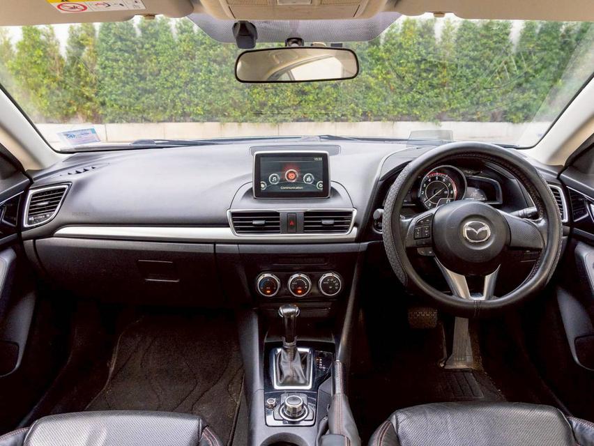 Mazda 3 2.0 S ปี 2015 10