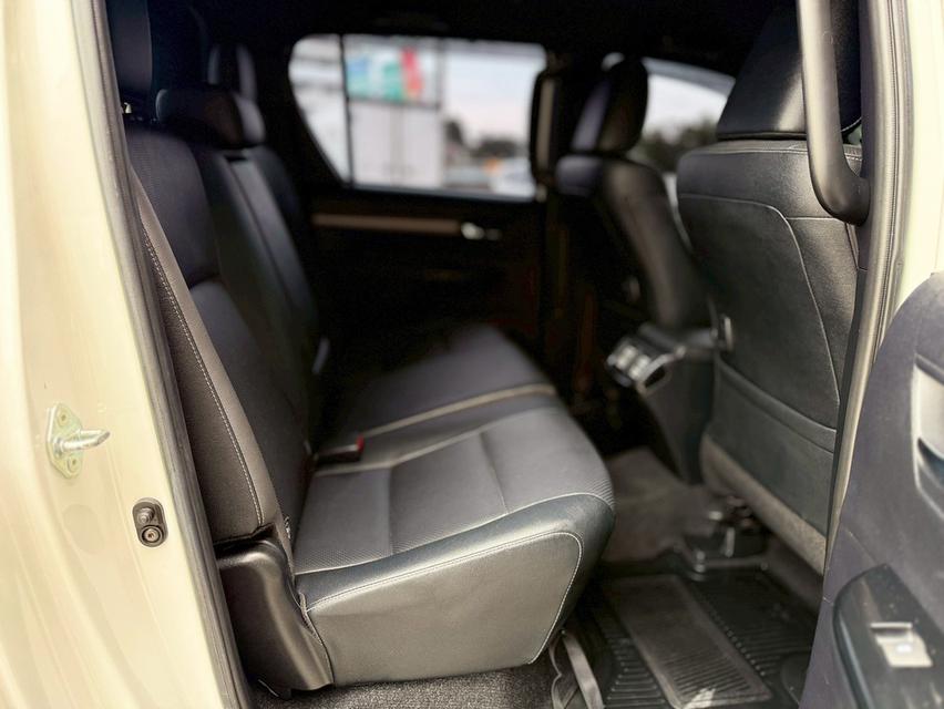 ปี 2021 TOYOTA HILUX REVO, 2.8 4WDDOUBLECAB โฉม ROCCO DOUBLE CAB(จดทะเบียน 22) สีขาว 9
