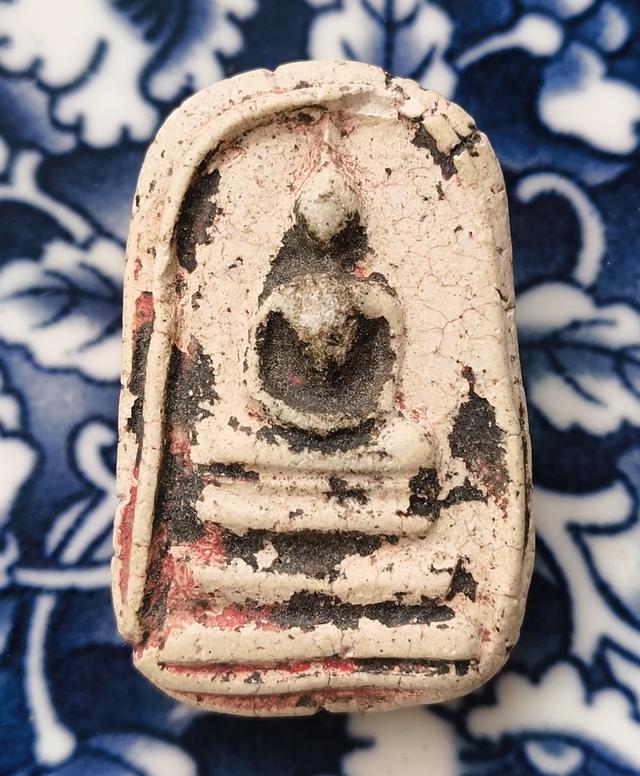 พระสมเด็จเนื้อเก่าค่ะ