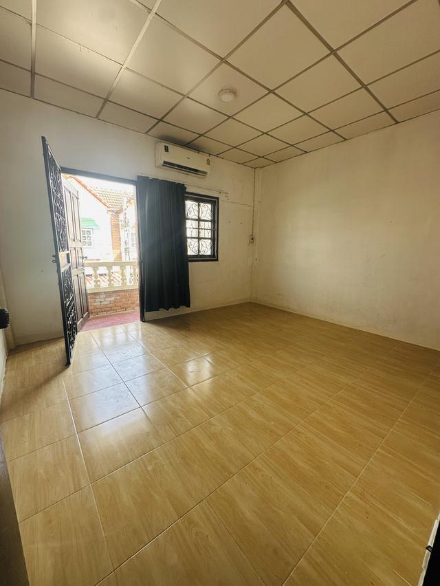 ให้เช่าทาวเฮาส์ 2 ชั้น ย่านวัชรพล 10