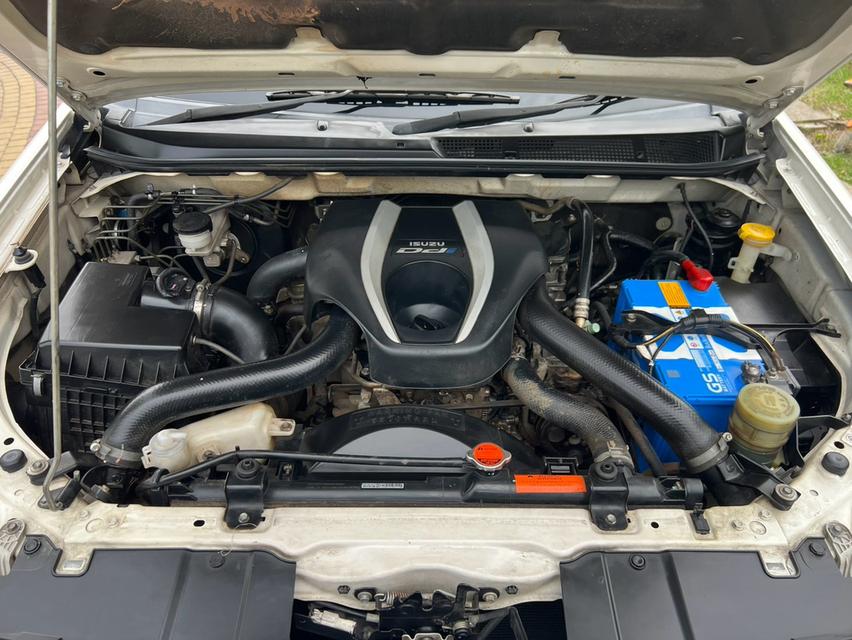 2019 Isuzu Mu-X 3.0 2WD รถ 7 ที่นั่ง ประวัติดี รูปที่ 12