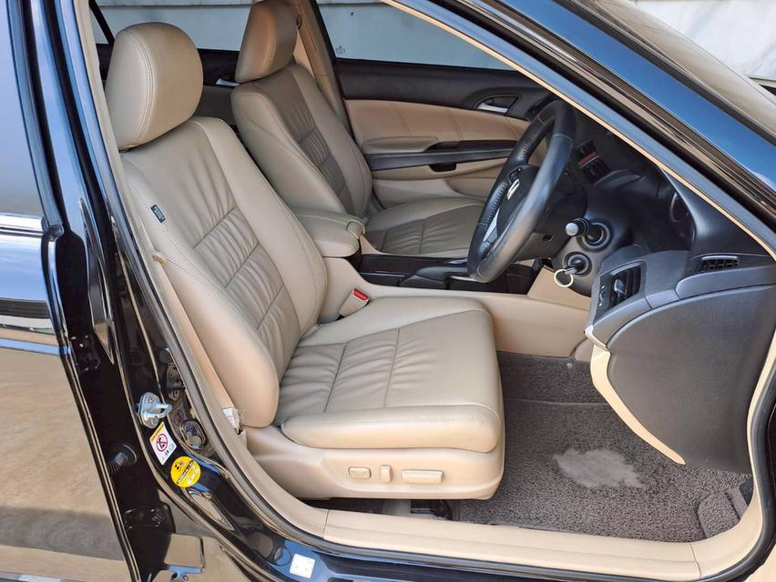 HONDA ACCORD 2.0 E V-TEC ปี2011 สีดำ 20