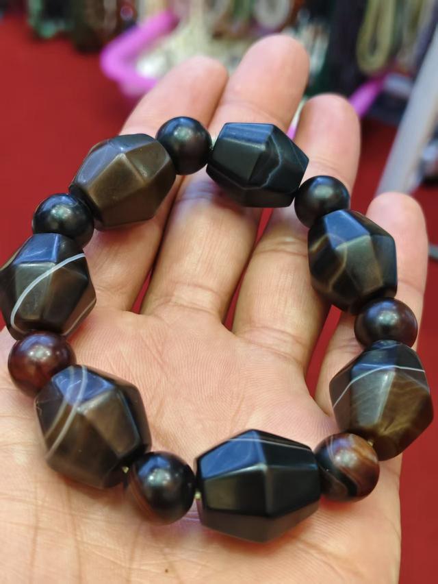 สร้อยข้อมือหินโมรา ลูกปัดอาเกตสีกาแฟ(Banded Agate Bracelet)