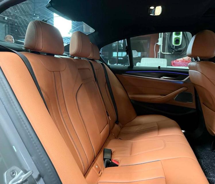 BMW 530e M Sport LCI (G30) ปี 2022ราคา 1,130,000 รูปที่ 6