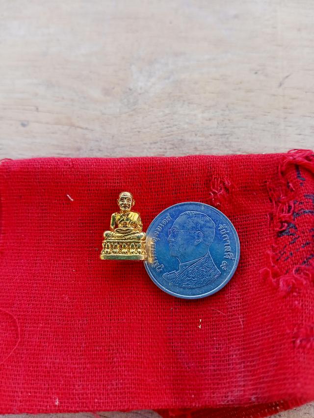 หลวงพ่อทวดแขนทะลุหัวไม้ขีด 3