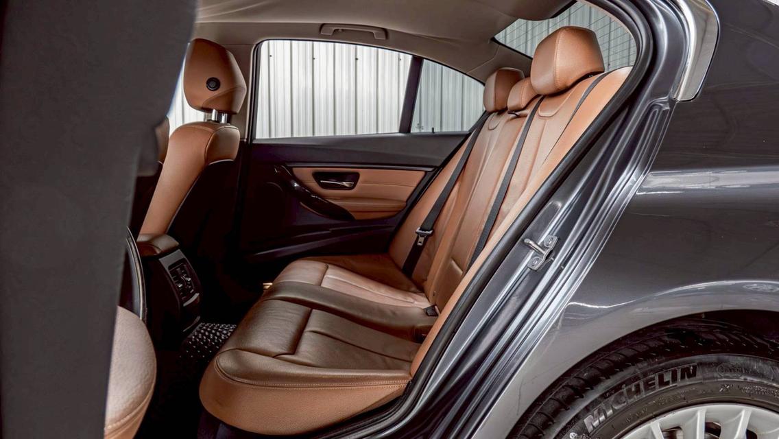 BMW SERIES 3, 320i LUXURY รูปที่ 12