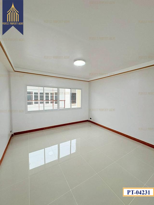 ทาวน์เฮาส์หมู่บ้านบุศรินทร์ บางบัวทองตกแต่งใหม่ราคาย่อมเยาว์ 11