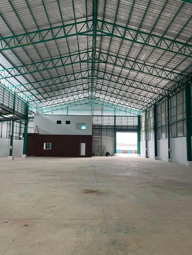 ให้เช่าโรงงานโกดังสร้างใหม่ พื้นที่ 1 ไร่ โรงงาน 1,000 ตร.ม. ติดถนนพระราม 2 กม. 42 สมุทรสาคร พื้นที่สีชมพู / ขอ รง 4 ได้ . ทำเ.ลถนนพระราม 2 ขาออก 3