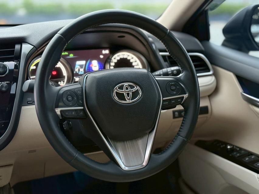 TOYOTA CAMRY 2.5 HV 2019   8