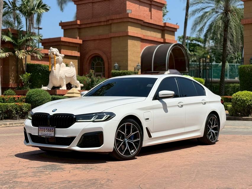 รหัสรถ PJP5665 2023 BMW 530e M-SPORT