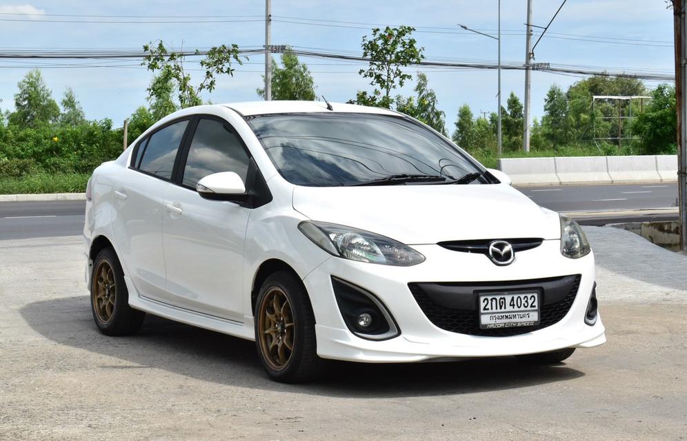 Mazda2 ปี2013 สีขาว เครื่อง1.5 เบนซิน ไมล์แท้ๆ96,000