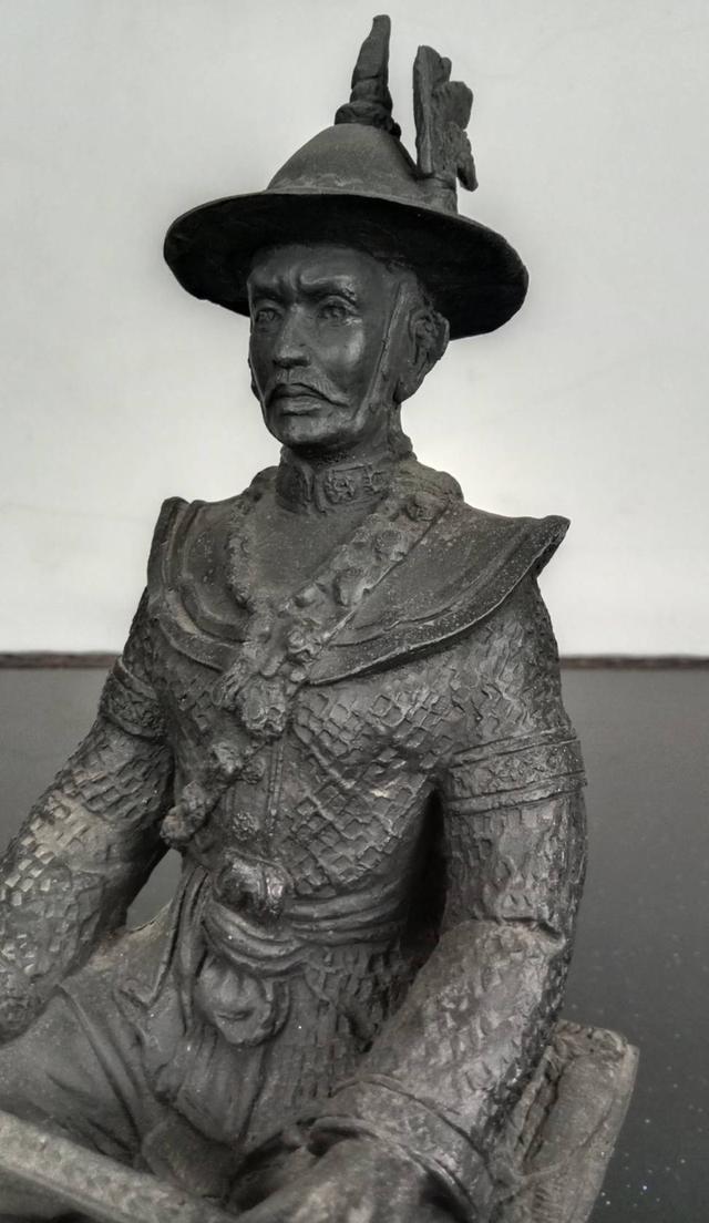 608.พระบรมรูปหล่อสมเด็จพระเจ้าตากสินมหาราช ทรงประทับนั่งบัลลังก์ 10