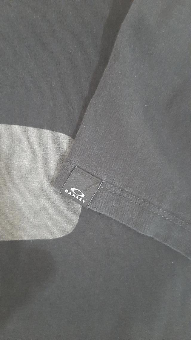เสื้อยืด Oakley สีดำ Size M มือสอง รูปที่ 5