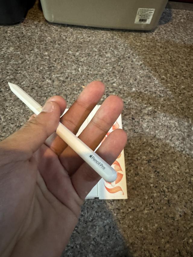 มาอีกแล้วที่ถามหากันขายApple Pencil Pro ยกกล่องสภาพไร้รอยตกใดๆคับใช้งานดีทุกๆฟังชั่น ขายราคา 3090 บาท  เบอติดต่อ 0946911772 นัดรับ: หลังราม สนามกีฬารา 4