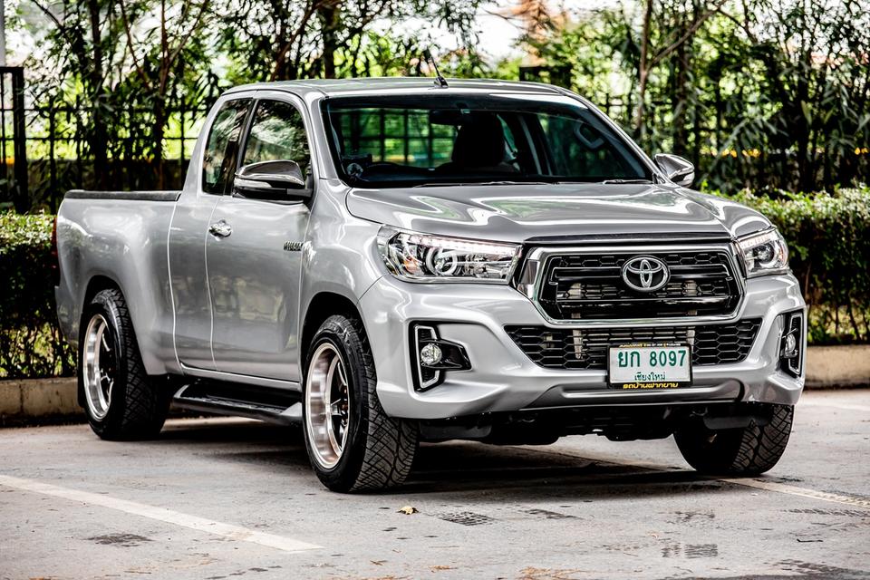 TOYOTA HILUX REVO 2.4 E SMART CAB ปี 2017 สีเทา ของแต่งเพียบ 8