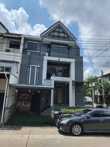 อาคาร 3.5 ชั้น 46 ตรว. 4 ห้องน้ำห้องอาบน้ำ 2 ห้อง 8 ห้องทำงาน ย่าน Town in Town – ศรีวรา 1