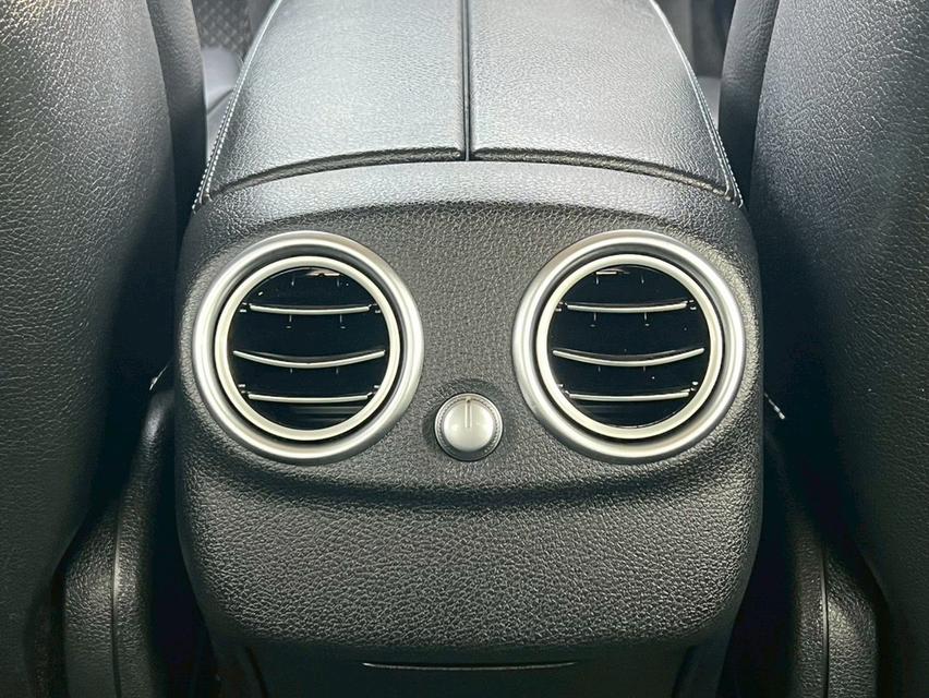 Mercedes Benz C220d Avantgarde W205 2018 จด 2019 11