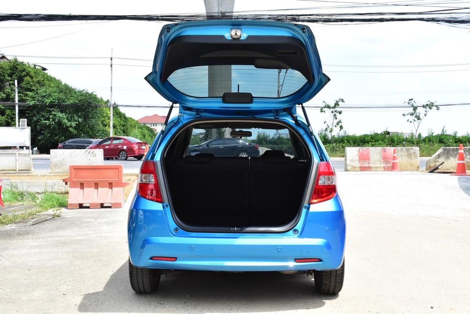 รหัสรถ PB4051 HONDA JAZZ 1.5V AUTO 2013 เบนซิน 7