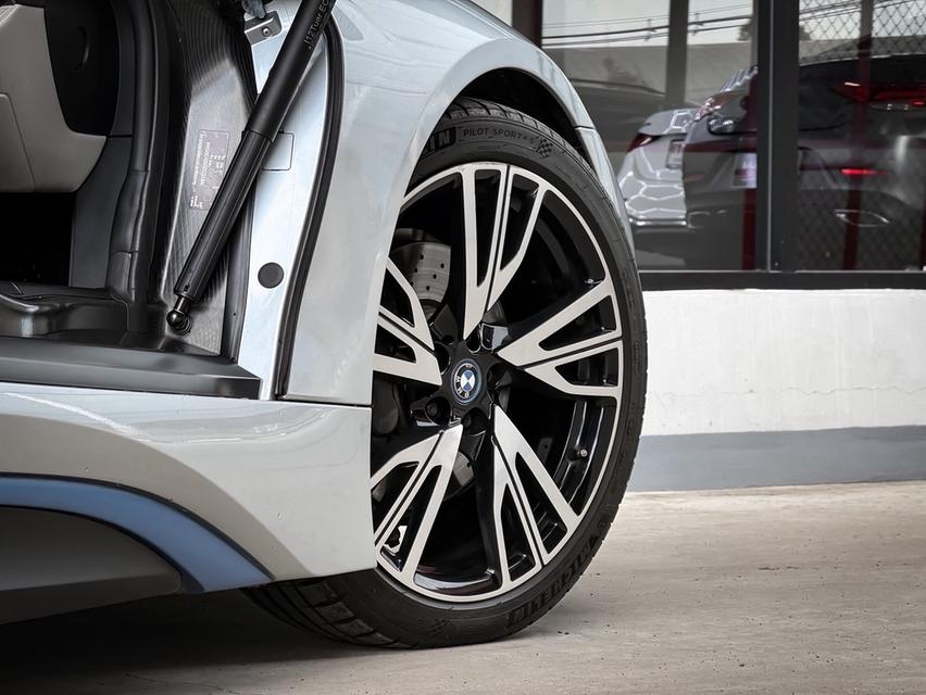 (แจ้งรหัสรถ MCA6666) 2015 BMW I8 1.5 HYBRID COUPE 4WD PLUG IN HYBRID รูปที่ 7