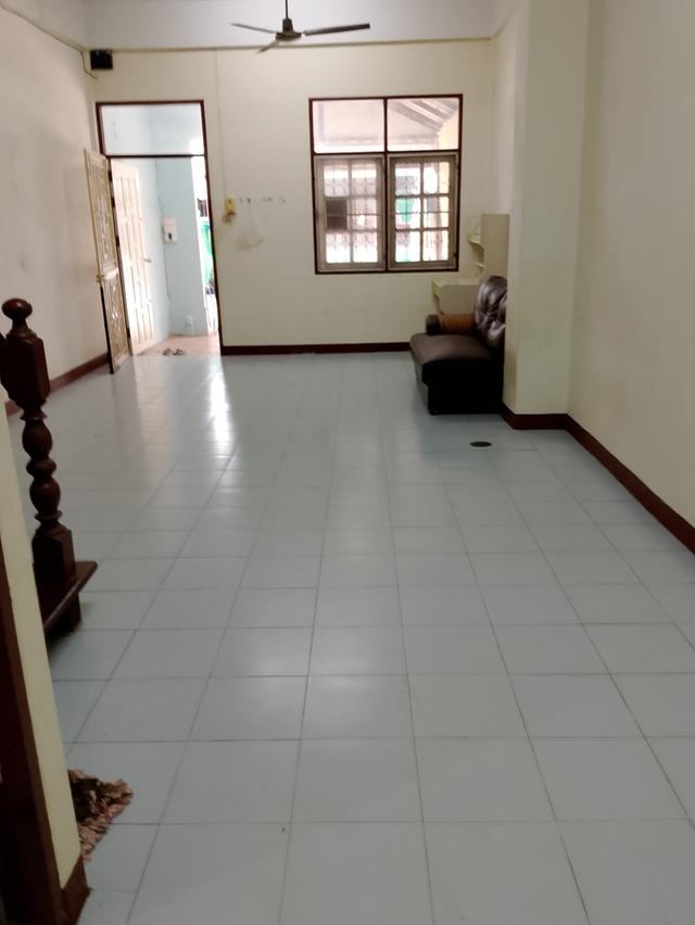 ขายบ้านมือสองพร้อมผู้เช่าเก็บค่าเช่าต่อได้เลยทำเลดีเดือนละ 5,500 บาท 7