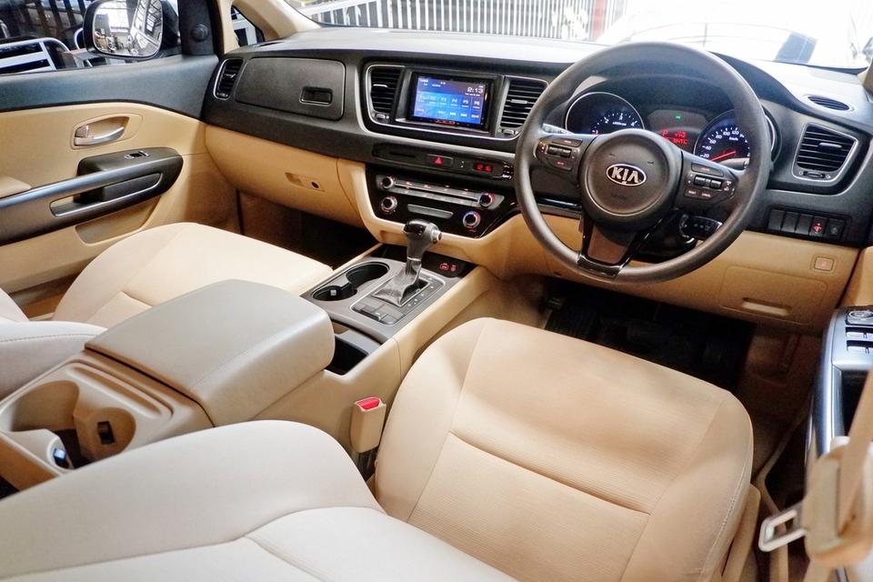 KIA GRAND CARNIVAL 2.2 LX ปี 2015  การันตีไมล์แท้ 58,xxx KM. 9