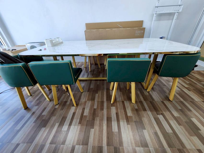 โต๊ะรับแขก 8 ที่นั่ง พร้อมเก้าอี้