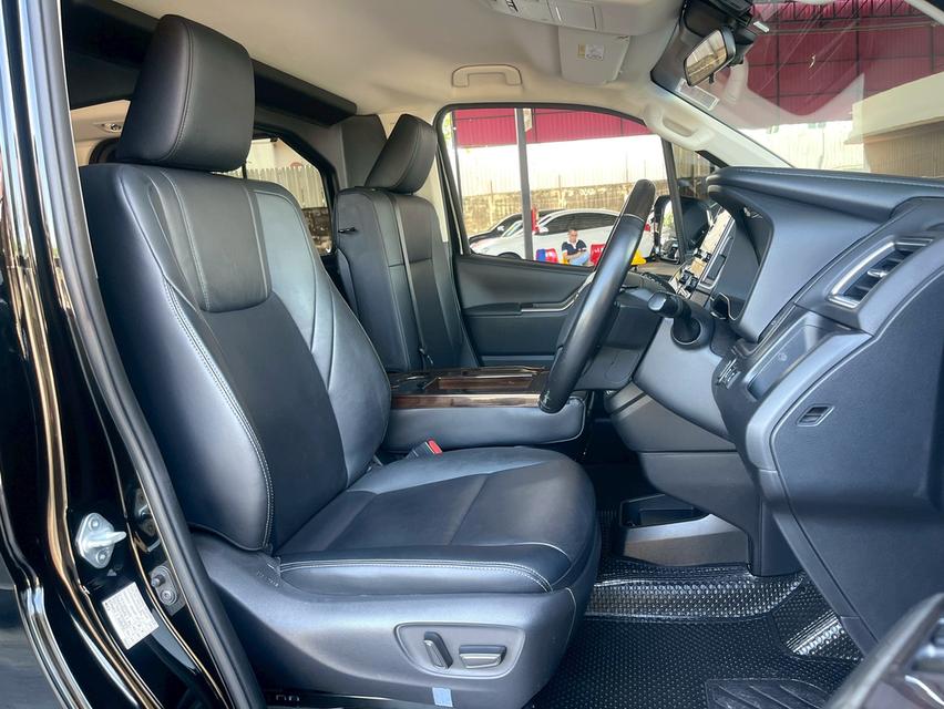 Toyota Majesty 2.8Grande ปี20 11