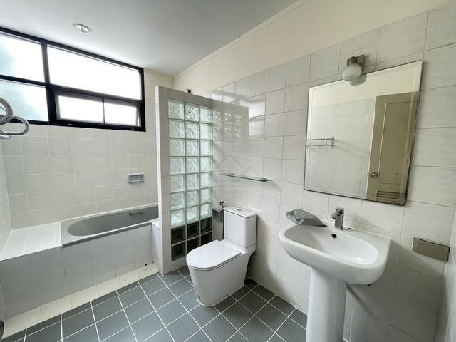 ให้เช่าบ้านเดี่ยว 3 ชั้น 350 ตร.ม. ซอยวิภาวดี 20 เขตจตุจักร ใกล้ MRT ลาดพร้าว 8