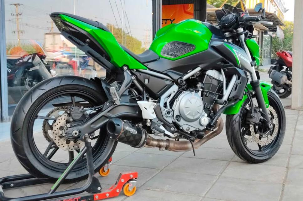 ขาย Kawasaki Z650 สีเขียว 3