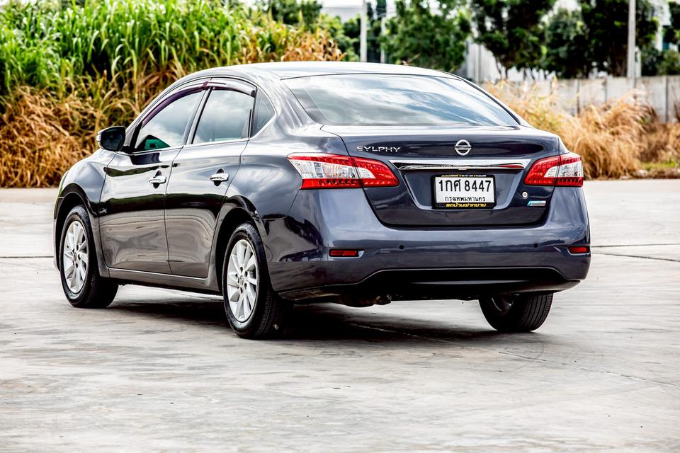 Nissan Sylphy 1.6S ปี 2013 เกียร์ออโต้ สีเทา  9