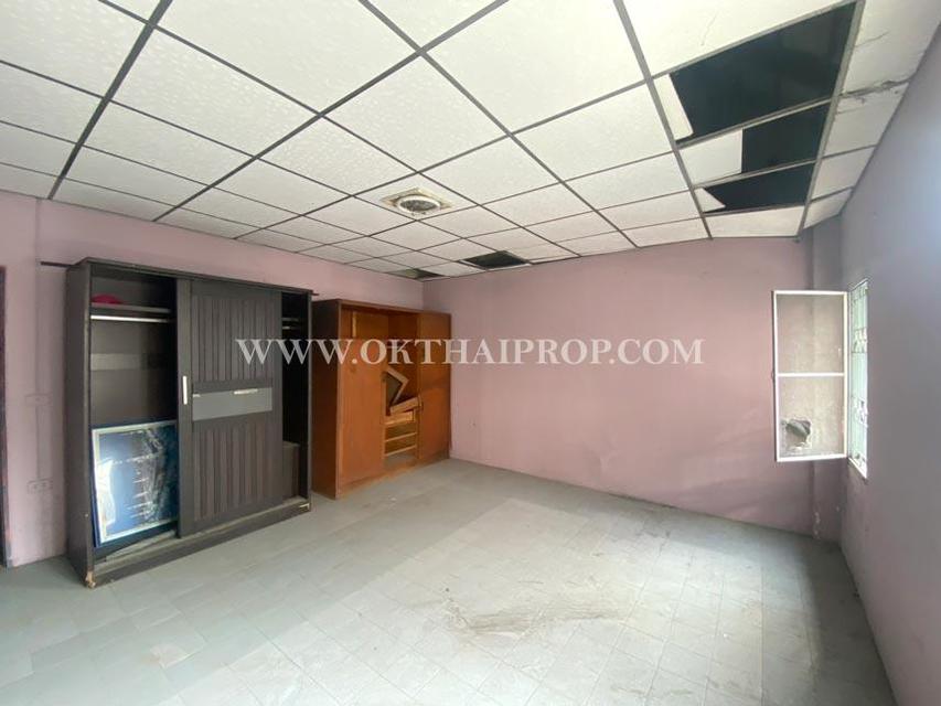 ทาวน์เฮ้าส์ หมู่บ้านปทุม คอนโดเพลส ถนนปทุมธานี – สายใน 5