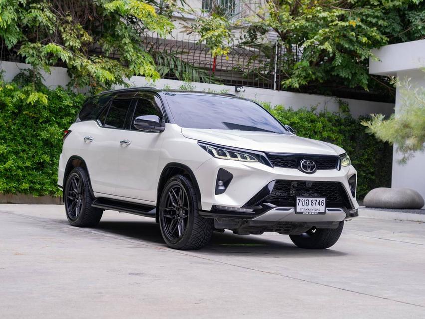 Toyota Fortuner 2.8Legender ปี22