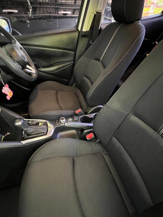 MAZDA 2 SKY ACTIV 1.3 S LEATHER (MNC) 2020 AT รถปี2020สีขาว 11