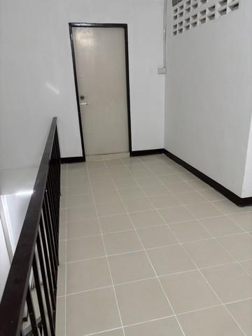 รหัสC7050 ให้เช่าอาคารพาณิชย์ 3.5ชั้น ย่านถนนเสรีไทย รีโนเวทใหม่พร้อมอยู่ 3