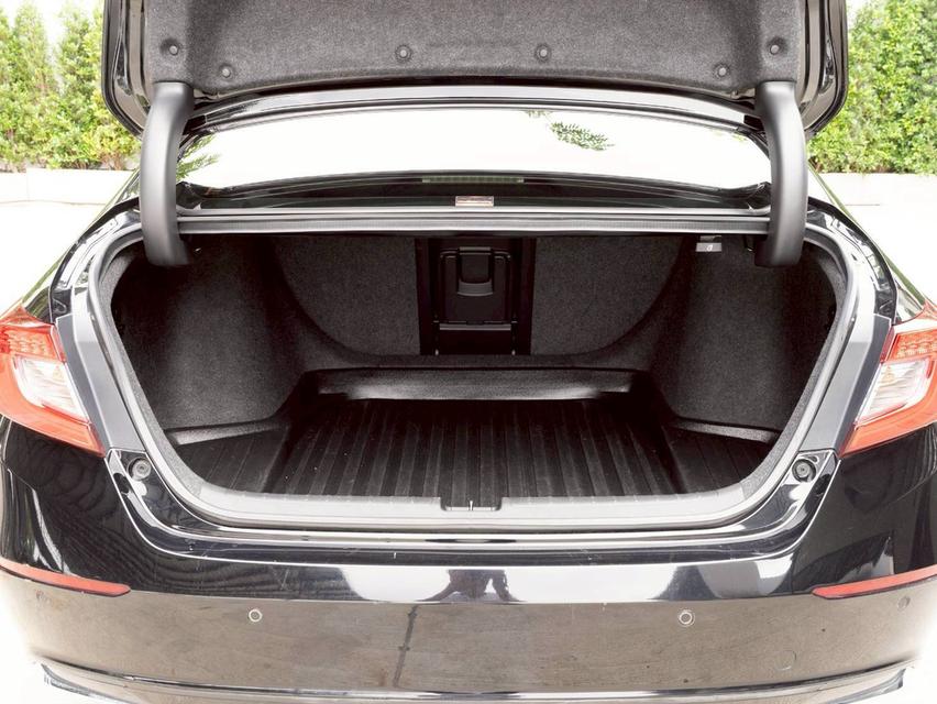 HONDA ACCORD 2.0HYBRID TECH SUNROOF ปี 2020 8
