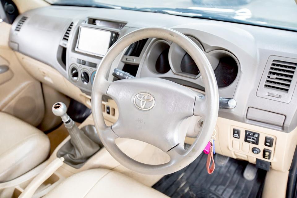 Toyota Vigo Double Cab 4 ประตู 2.5E ดีเซล ปี 2010 สีเทา  16
