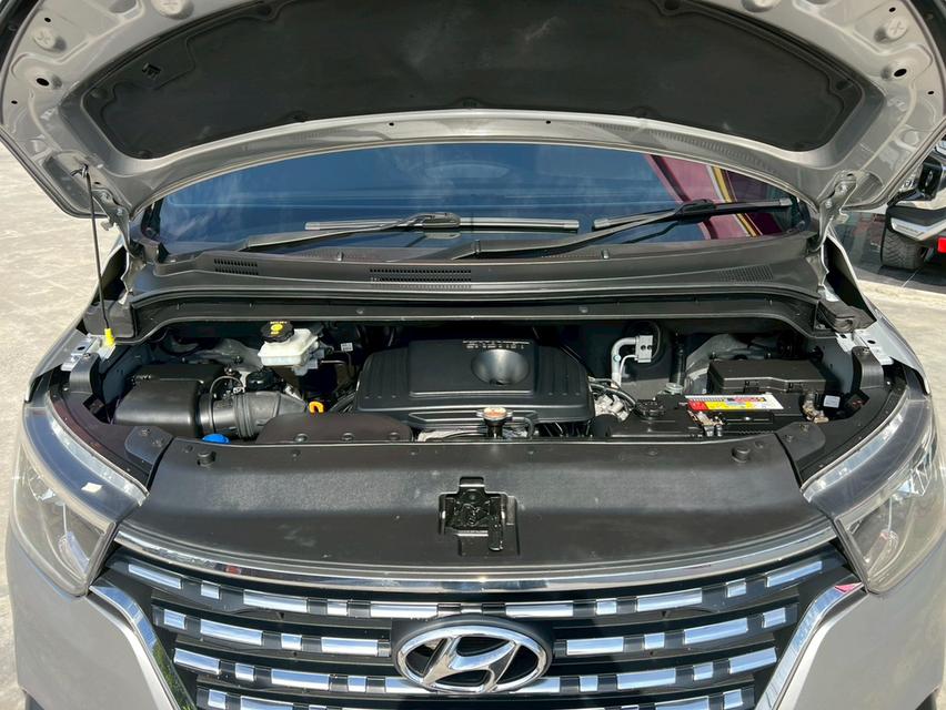 ปี 2018 HYUNDAI H1, TOURING คู่มือบุ๊คเซอร์วิสครบ 19