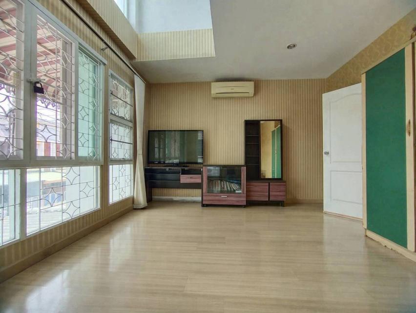 ขายทาวน์โฮม หลังมุม พื้นที่กว้าง สภาพดีพร้อมอยู่***@Home รามอินทรา-คู้บอน 13*** 18