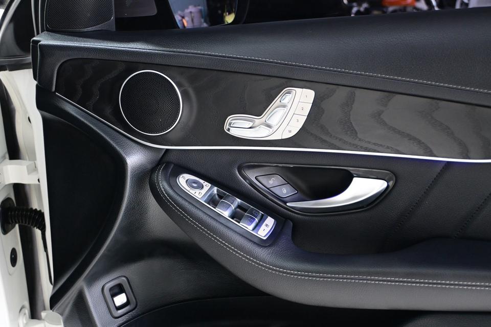 รหัสรถ JRS8146 Benz GLC220d AMG Dynamic Facelift ปี 2022 รูปที่ 17