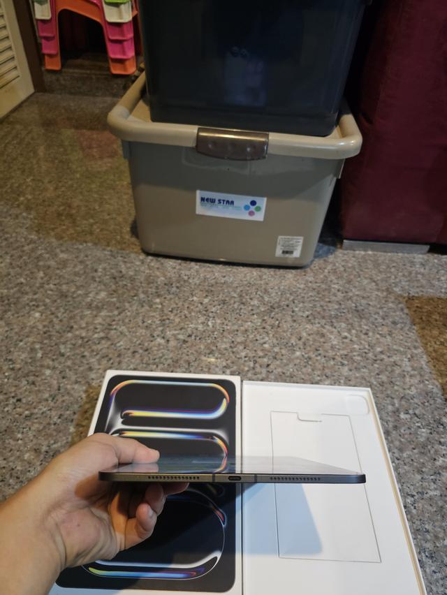 ขายๆๆๆถูกๆๆiPadPro11นิ้ว M4 สีSpace Black 1TBกิ๊กสเปคหายากมากๆ Wifi Celluer ใส่ซิมได้ มีกล่องอีมี่ตรงคับใช้งานดีทุกๆฟังชั่นสูนTrueทุกๆฟังชั่นรีสโตได้ต 4