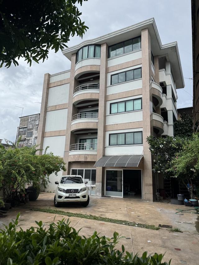 🏢 ขายอาคารสำนักงาน 5 ชั้น  ใจกลางเมืองชลบุรี พื้นที่ใช้สอยกว่า 1,200 ตร.ม.  ราคาเพียง 41 ล้านบาท‼️