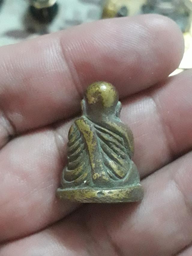 พระเครื่องรูปหล่อหลวงพ่อเงิน รูปที่ 2