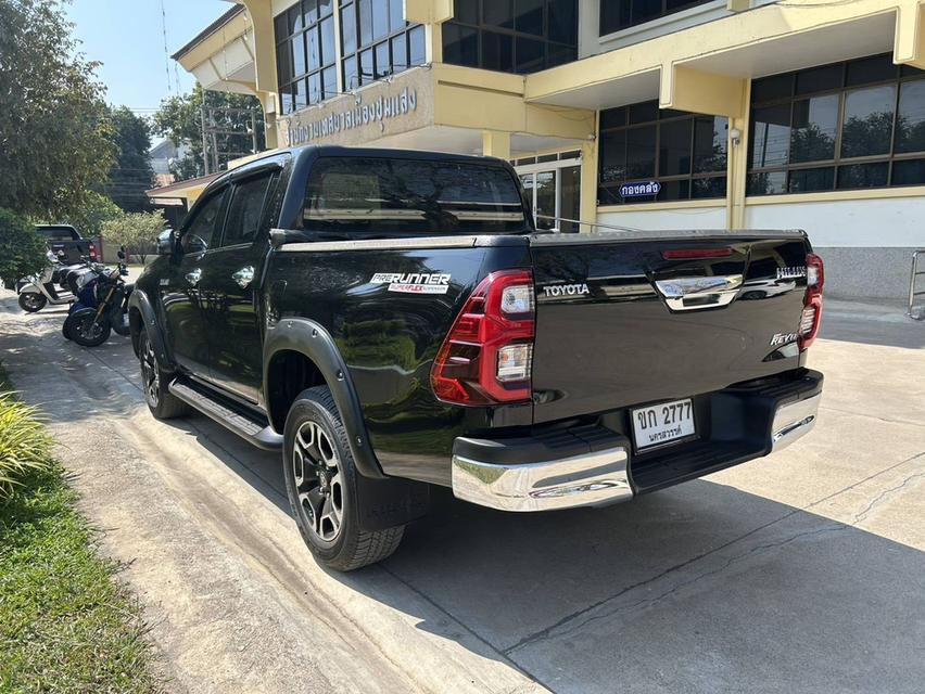 รถกระบะสี่ประตู โตโยต้า รุ่นรีโว พรีรันเดอร รูปที่ 2