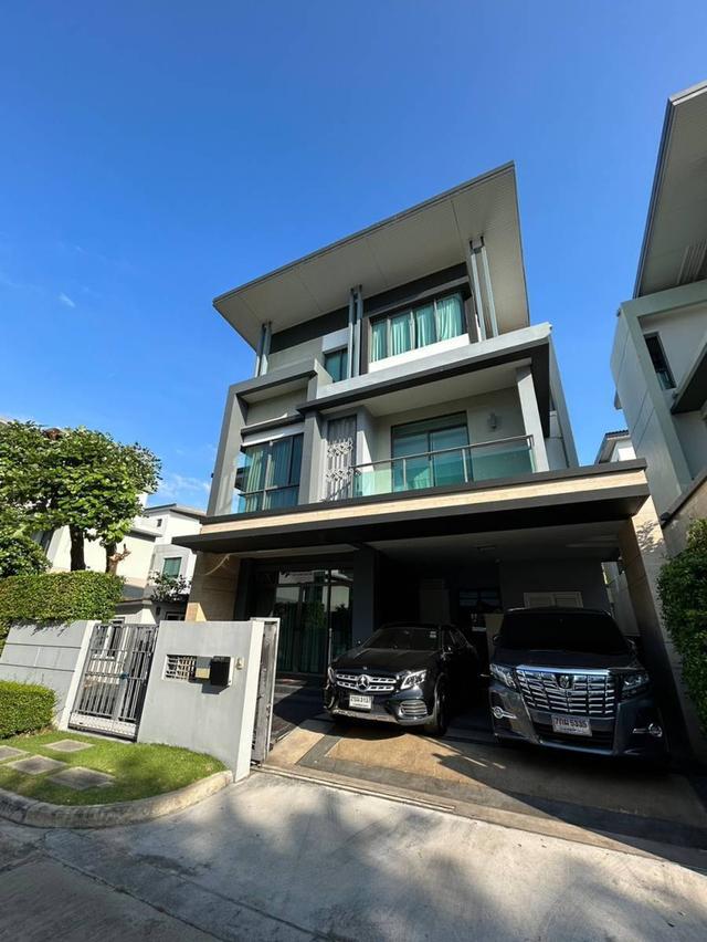 Sale  Narasiri Topiary Navamin  380 sqms. 4 bedrooms 6 bathrooms Fully furnished Sale 17 M.baht Tel : 085-1210072 1