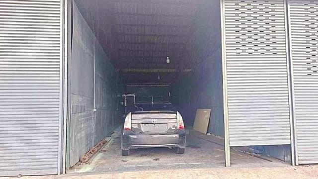 รพ.บางจาก3 1.3 กม. ตลาดบางโพงพาง 1.4 กม.หาของกินง่าย แยกพระรามที่ 3 ให้เช่าเป็นโกดังเก็บของ 102ตร.ม. วิวแม่น้ำเจ้าพระย 3