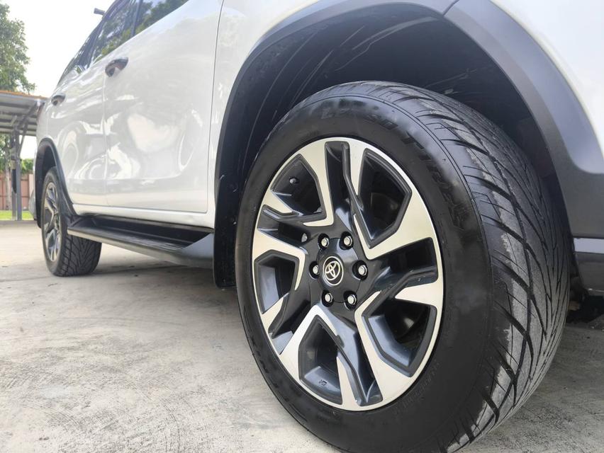 TOYOTA FORTUNER, 2.8 LEGENDER Black Top 2 WD ปี 2021 รูปที่ 5