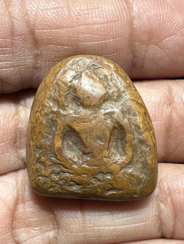 พระกำแพงซุ้มกอ พิมพ์กลาง พระผ่านการบูชา