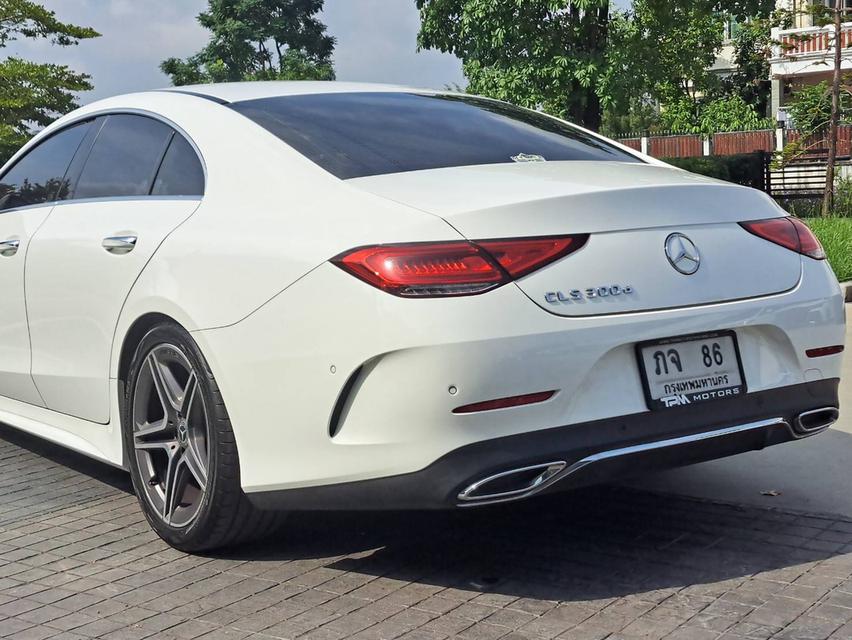 2019 Benz cls300 2.0 d AMG Premium sedan at 4