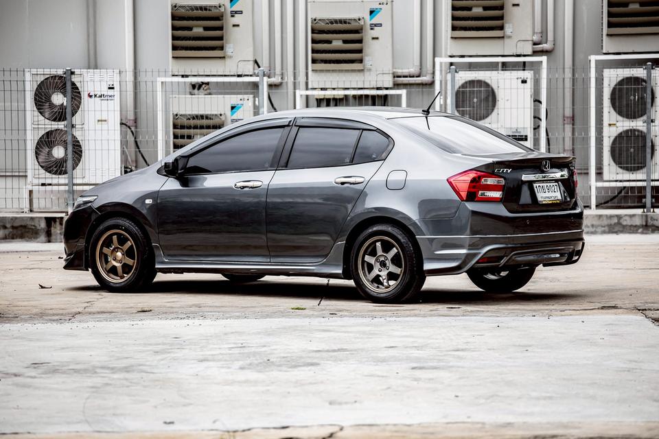 Honda City 1.5 V CNG รุ่นท๊อปสุด ปี 2013 สีเทา เกียร์ออโต้ มือเดียวป้ายแดง 8
